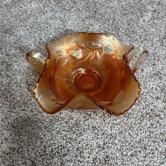 Vintage Fenton Carnival Glass Handled Candy Dish Strawberry Sprigs Marigold - Picture 5 of 5